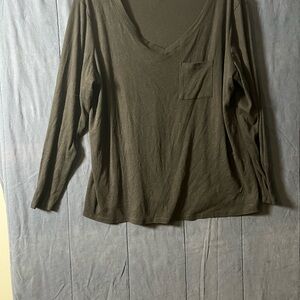Women's V-Neck Long Sleeve Top - Olive Green